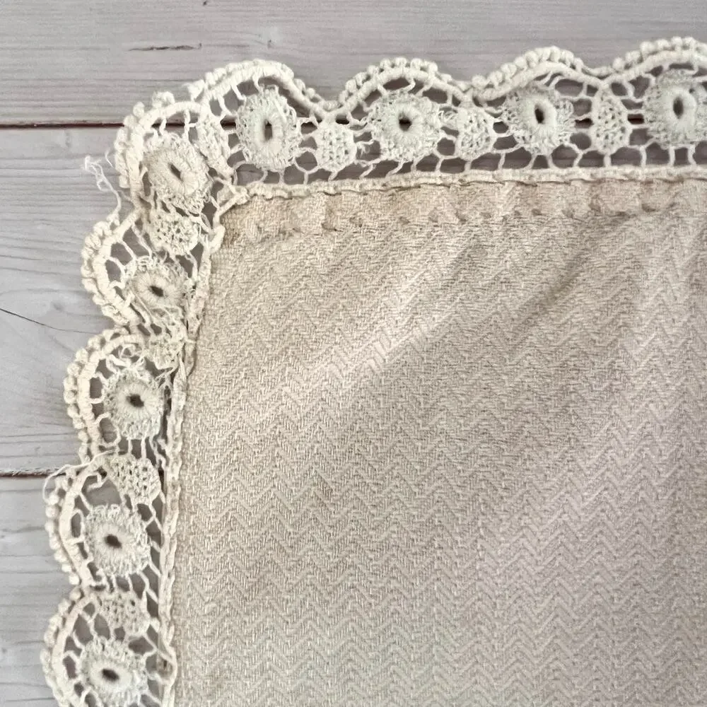 Vintage Embroidered Table Runner Vanity / Dresser Scarf Parrot Floral Lace Trim